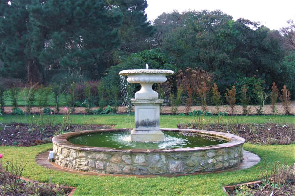A formal fountain